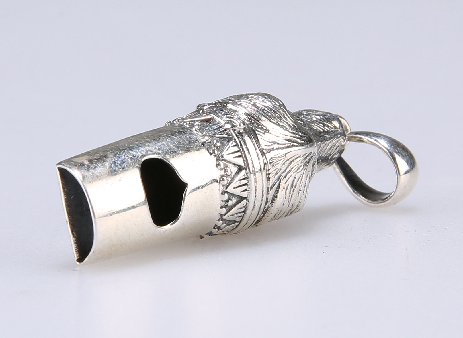 A NOVELTY SILVER DOG WHISTLE - Image 3 of 3