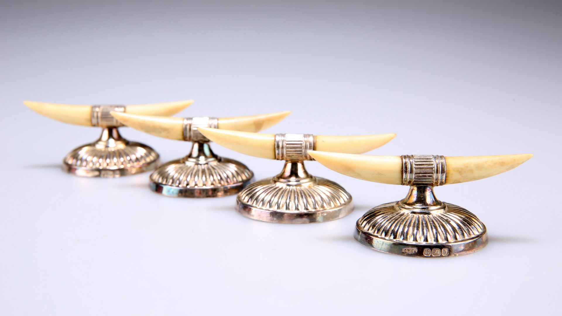 A SET OF FOUR VICTORIAN SILVER AND IVORY KNIFE RESTS - Image 2 of 3