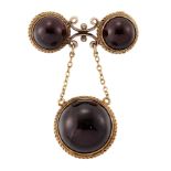 A VICTORIAN GARNET BROOCH