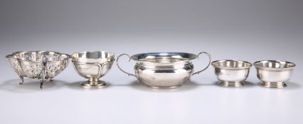 A GROUP OF ASSORTED SILVER DISHES