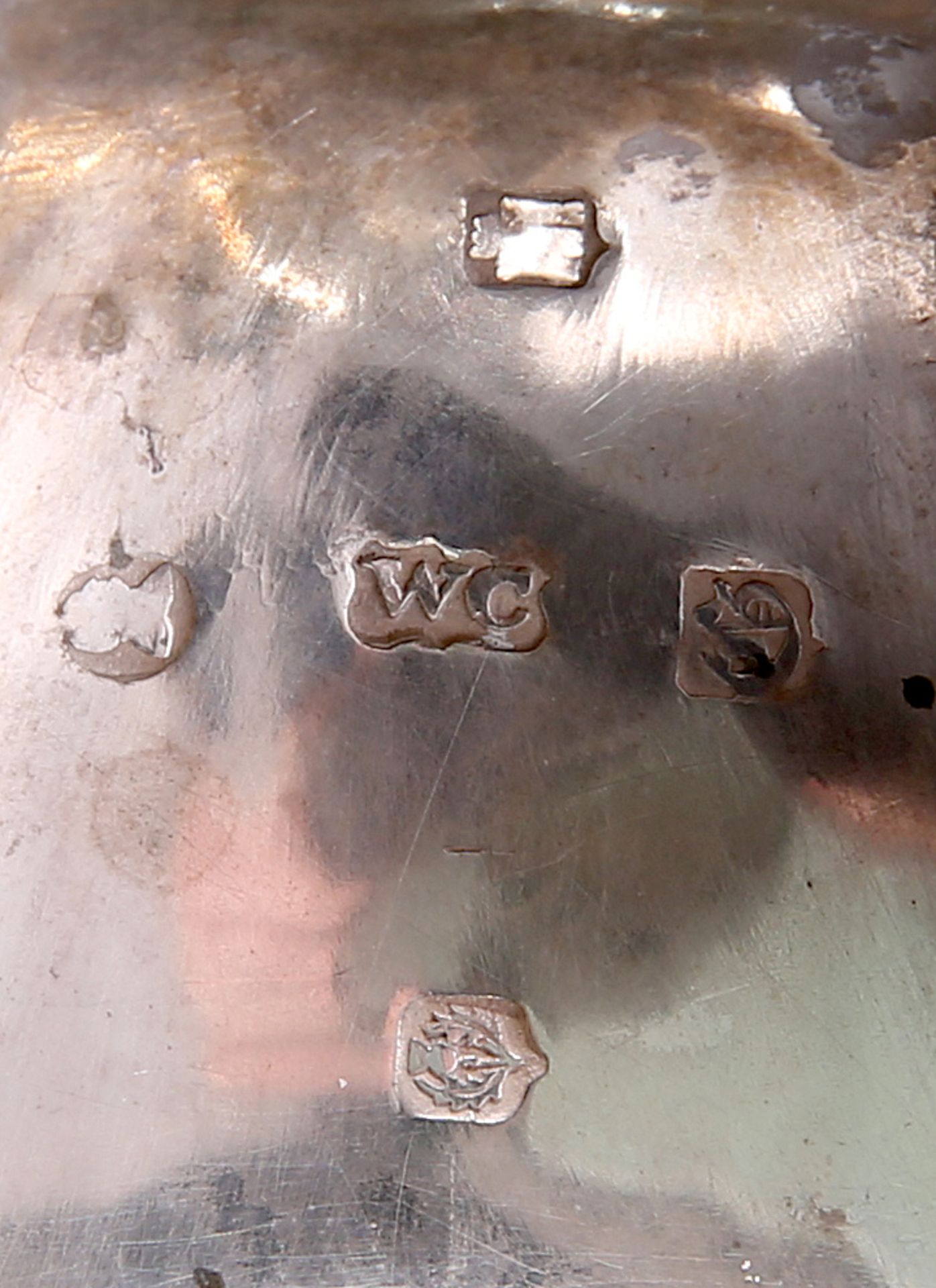 A SCOTTISH SILVER EWER IN NEO-CLASSICAL STYLE - Bild 4 aus 4