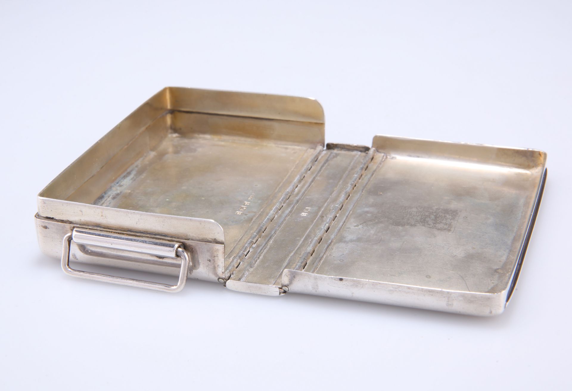 A VICTORIAN SILVER HUNTSMAN'S SANDWICH BOX - Image 3 of 4