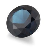 A LOOSE ROUND-CUT SAPPHIRE