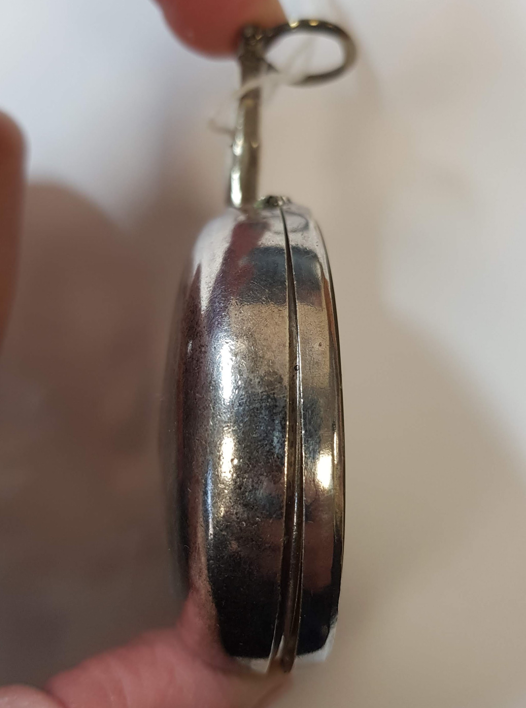 A SILVER KEY WOUND POCKET WATCH - Image 2 of 4