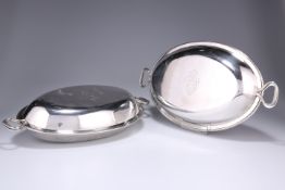 A PAIR OF GEORGE III SILVER COVERED HASH DISHES