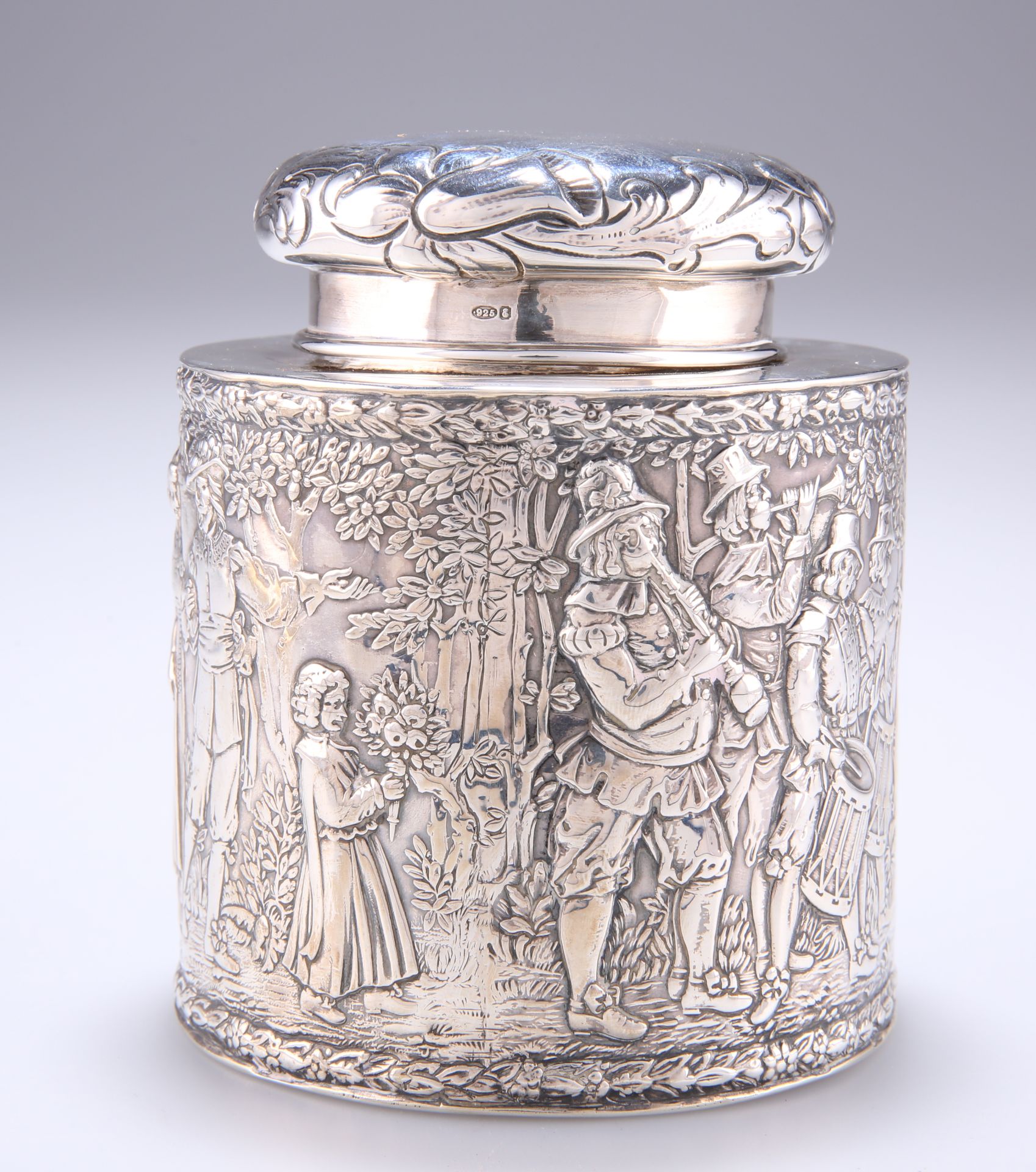 A GERMAN EXPORT SILVER TEA CANNISTER AND COVER - Image 2 of 3