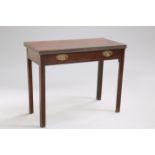 A GEORGE III MAHOGANY FOLDOVER TEA TABLE