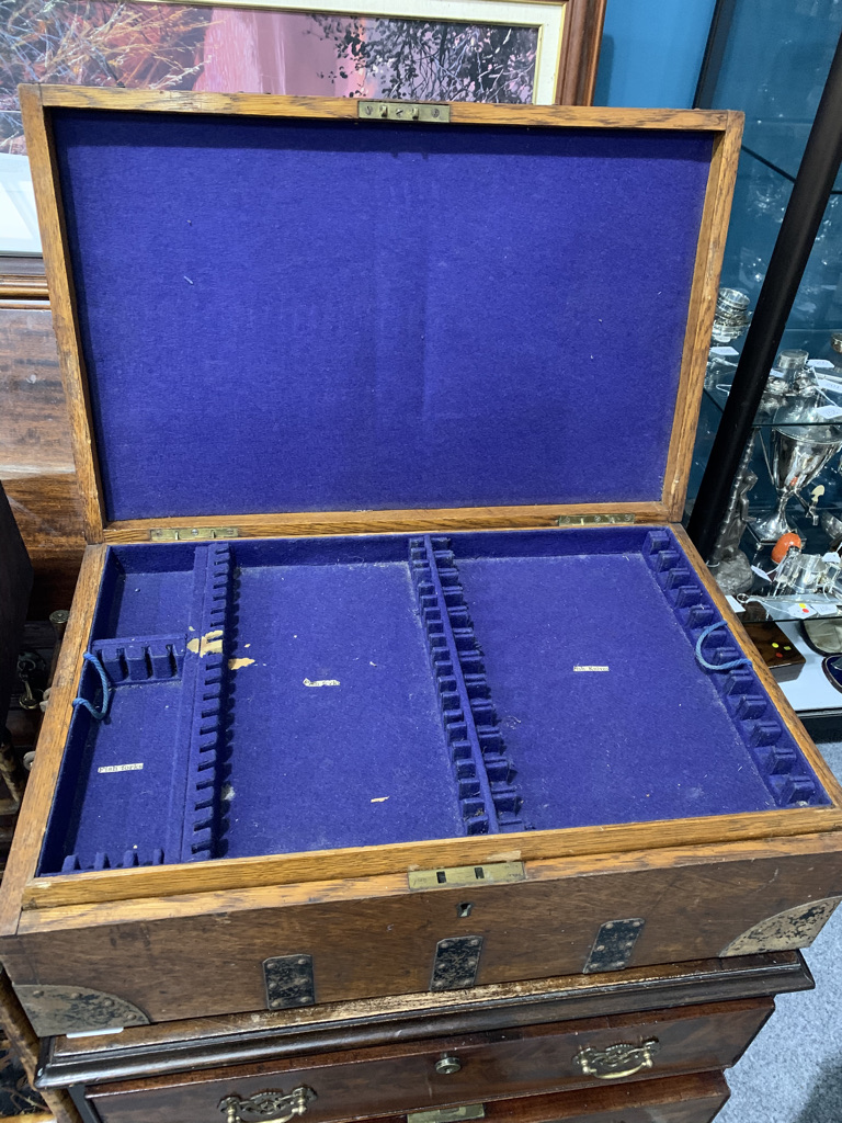 ~ TWO 19TH CENTURY COUNTRY HOUSE OAK CANTEEN BOXES, the first labelled 'MAKEPEACE & WALFORD', the - Image 4 of 4