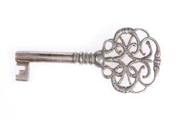 17th century steel key, 7.5cm