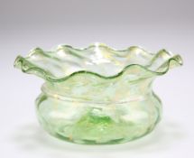 A Stourbridge posey bowl, late 19th century, with gold aventurine inclusions, 10.5cm diameter