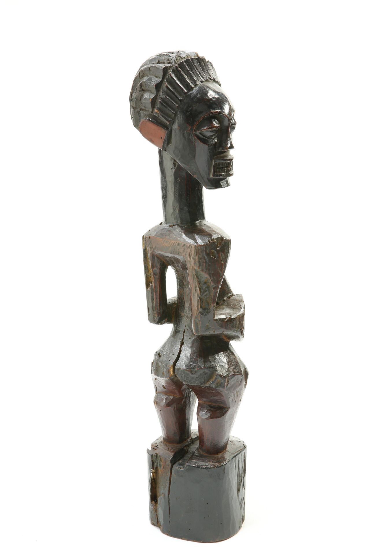 A tribal carved figure, 69cm high - Image 2 of 2