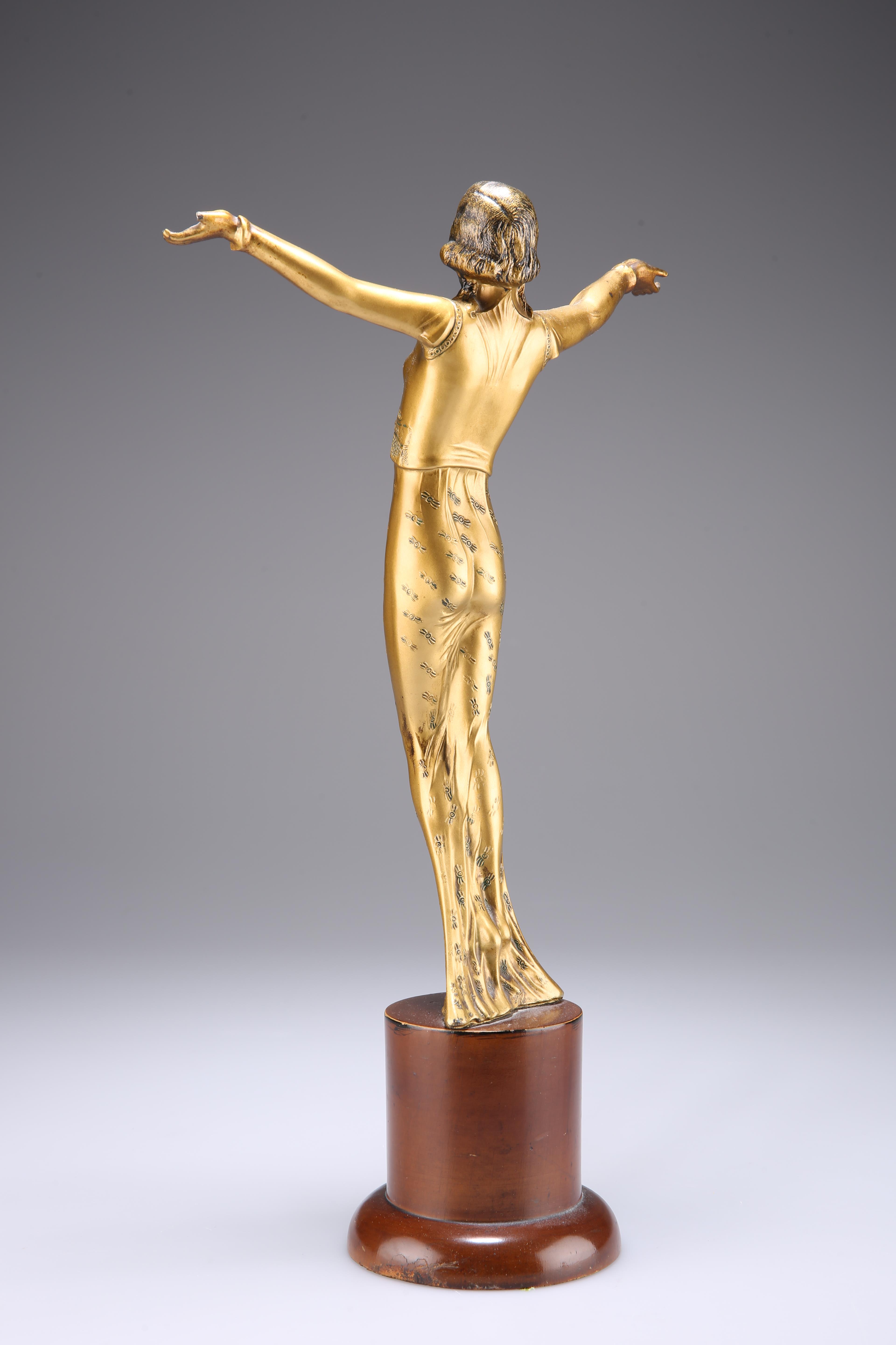 AN EARLY 20TH CENTURY GILT-METAL FIGURE OF A DANCER, IN THE ART DECO TASTE - Image 2 of 3