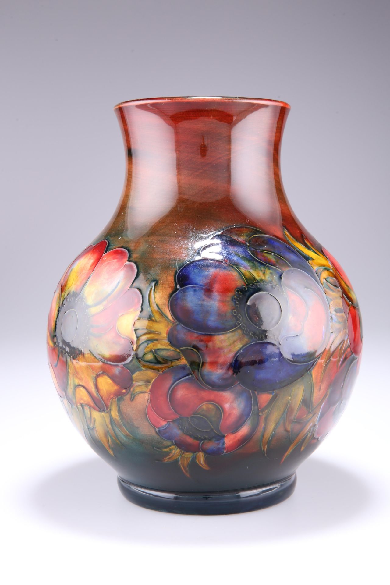 WILLIAM MOORCROFT AN ANEMONE PATTERN FLAMBE TUBE LINED POTTERY VASE - Image 2 of 3