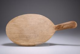 ROBERT THOMPSON OF KILBURN, A MOUSEMAN OAK CHEESEBOARD