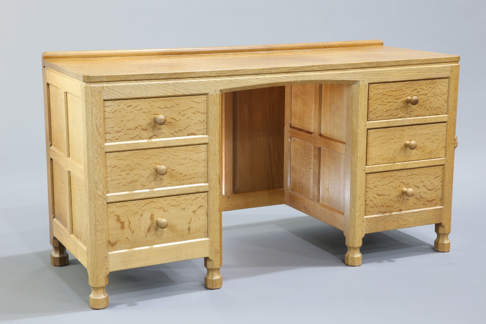 ROBERT THOMPSON OF KILBURN, A MOUSEMAN OAK DRESSING TABLE