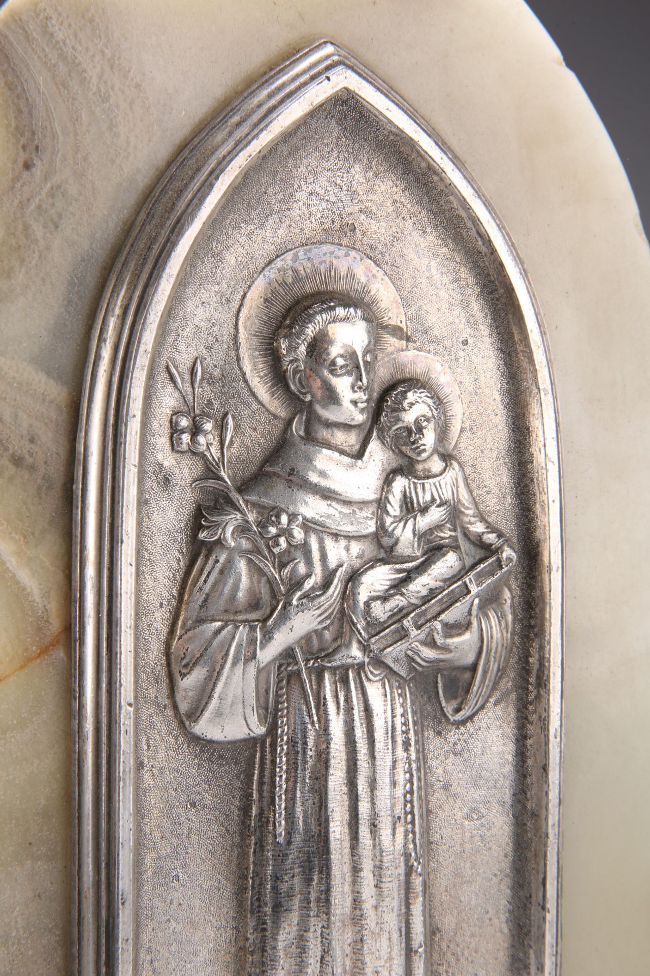 A CONTINENTAL WHITE-METAL PLAQUE, CIRCA 1900 - Image 3 of 4