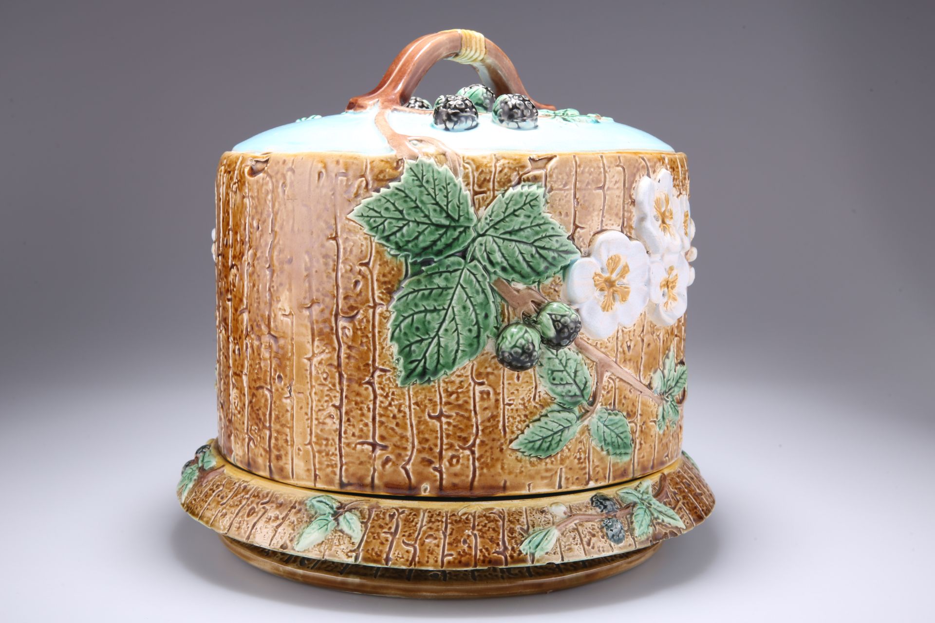 JOSEPH HOLDCROFT, A MAJOLICA CHEESE DOME AND UNDERPLATE, CIRCA 1880 - Image 2 of 5