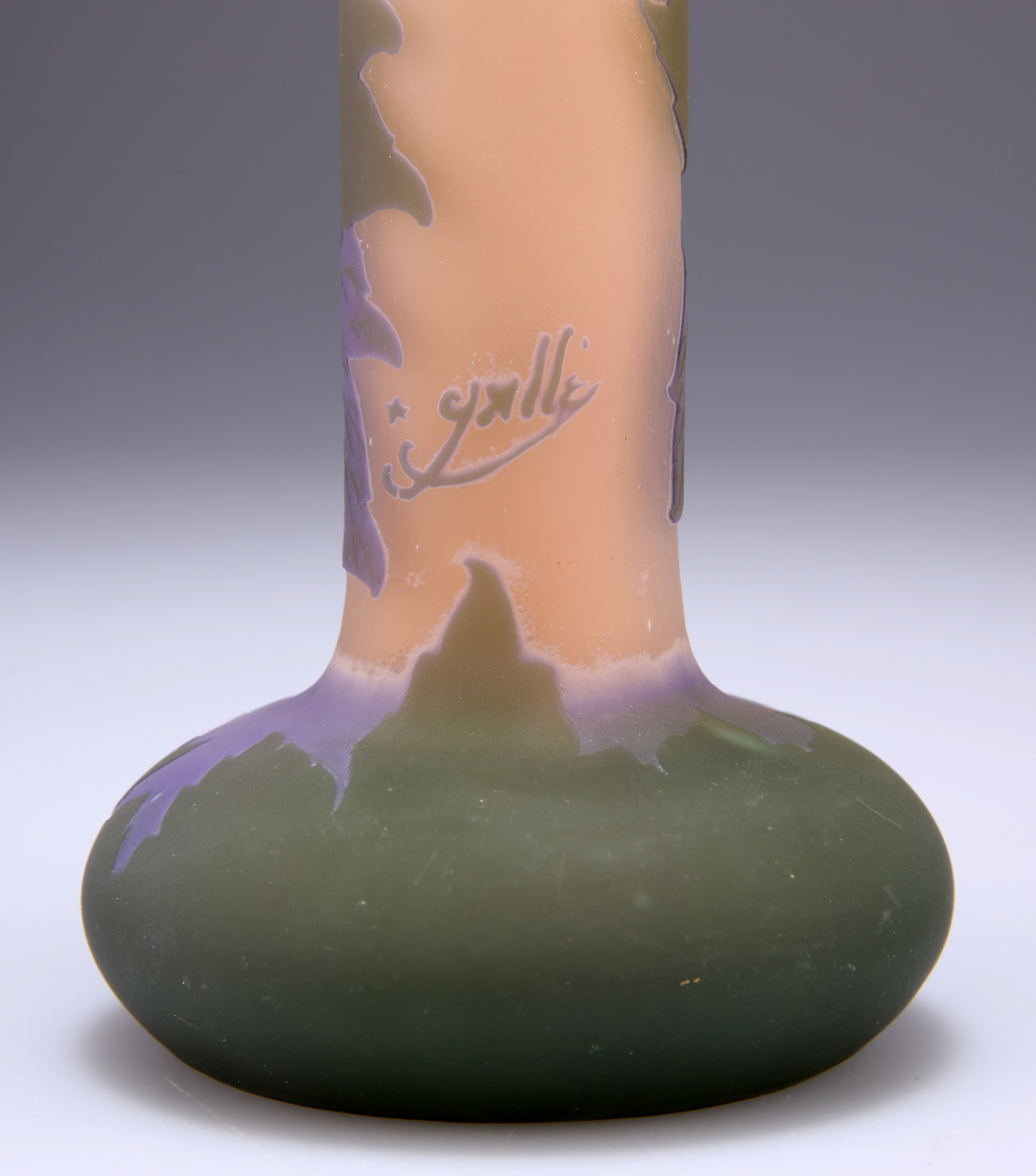 EMILE GALLE (FRENCH, 1846-1904) A CAMEO GLASS STICK NECK VASE, CIRCA 1900 - Image 3 of 3