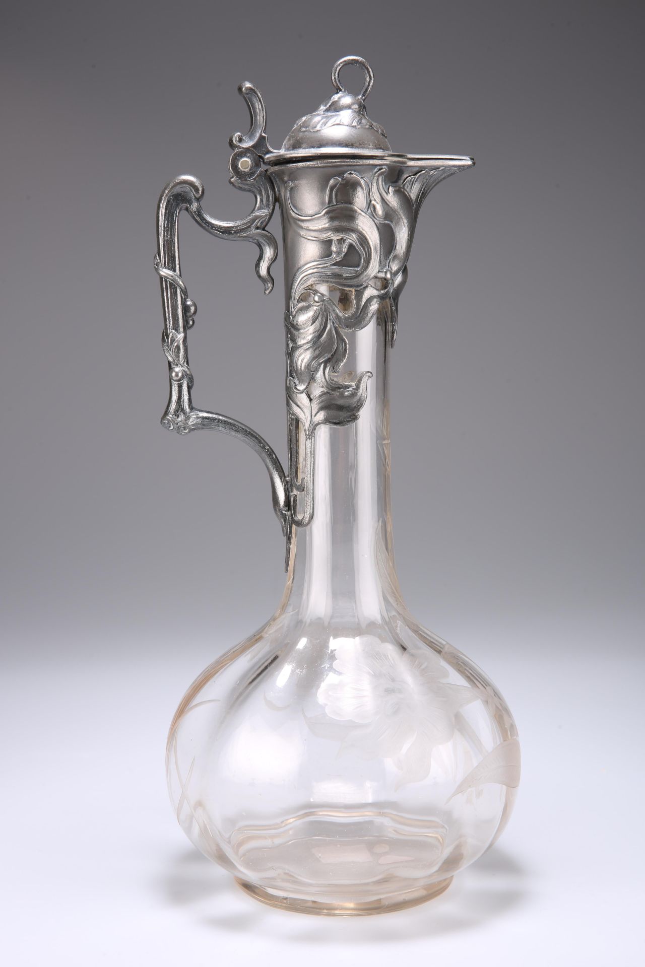 WURTTEMBERGISCHE METALLWARENFABRIK (WMF) AN ART NOUVEAU GERMAN SILVERED METAL MOUNTED CLARET JUG - Image 2 of 3