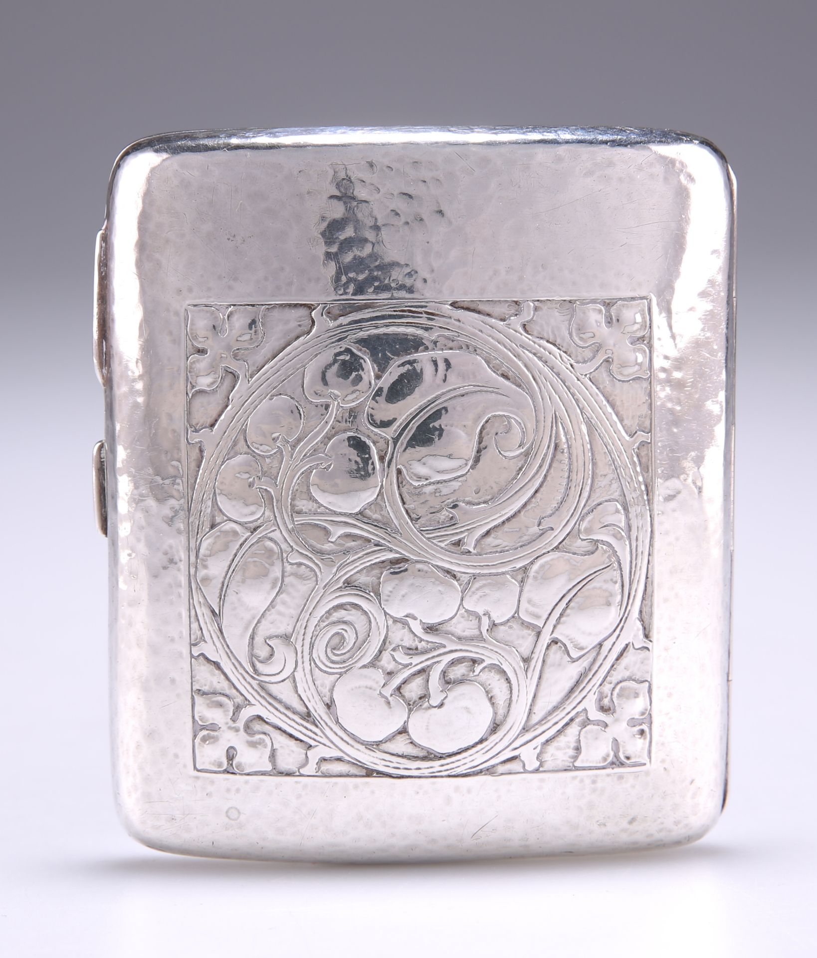 OMAR RAMSDEN & ALWYN CARR, AN ARTS AND CRAFTS SILVER CIGARETTE CASE