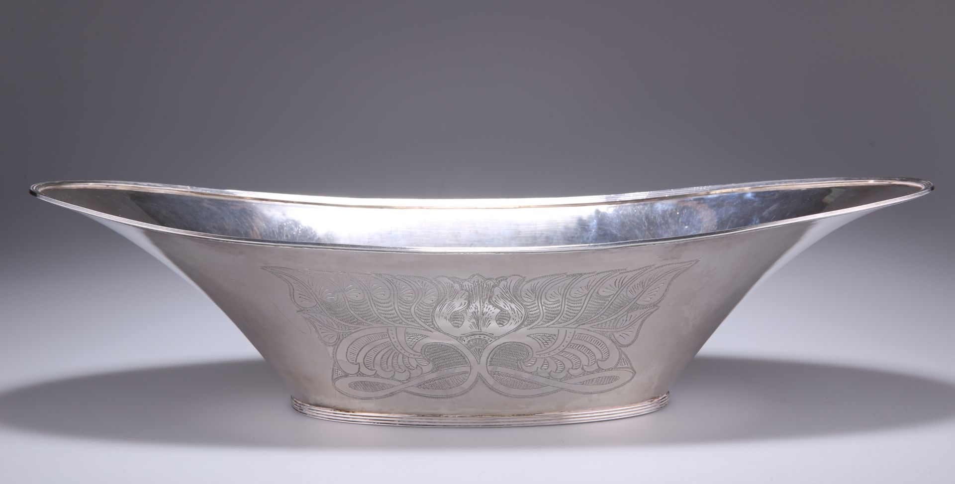 HENRY GEORGE MURPHY (1884-1939), A FALCON WORKS SILVER FRUIT BOWL