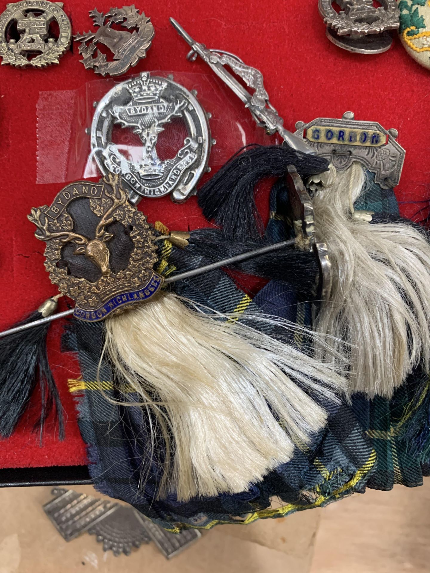 A QUANTITY OF SWEETHEART BROOCHES, FOR GORDON HIGHLANDERS - Image 6 of 7