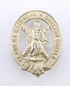 AN OFFICERS' PATTERN SILVER-PLATED GLENGARRY BADGE