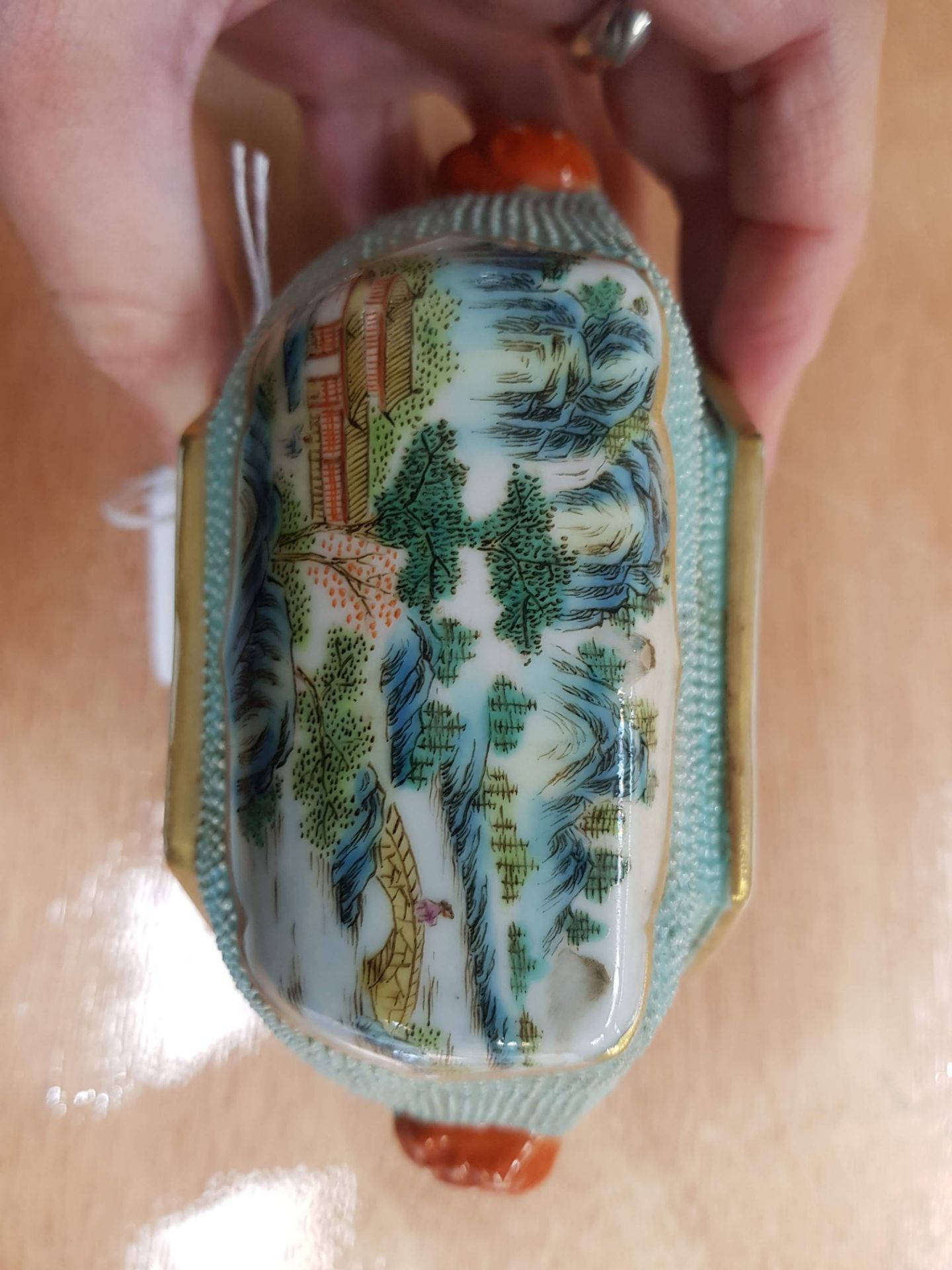 A CHINESE TURQUOISE GROUND PORCELAIN BRUSH WASHER - Image 7 of 8