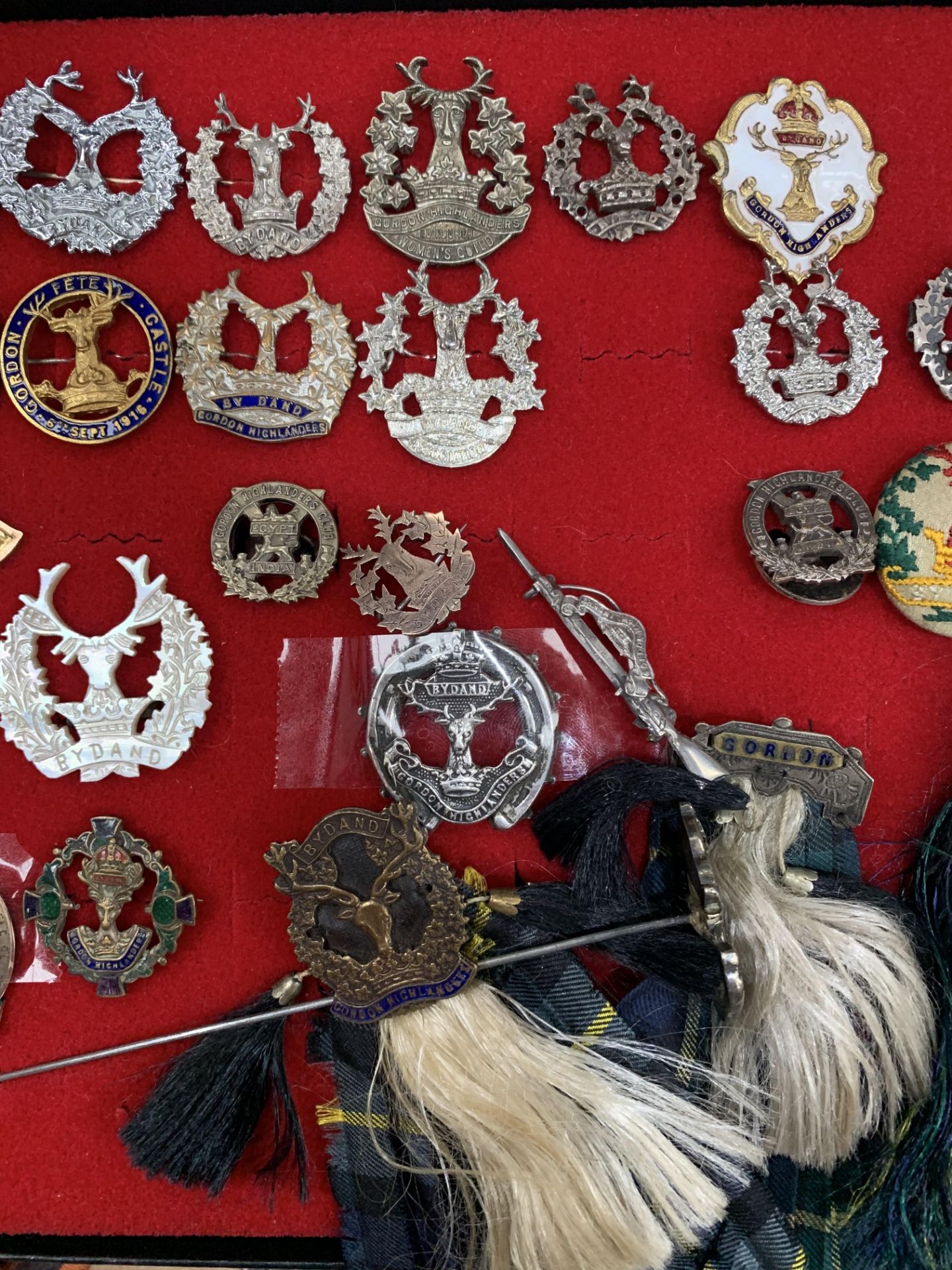 A QUANTITY OF SWEETHEART BROOCHES, FOR GORDON HIGHLANDERS - Image 3 of 7