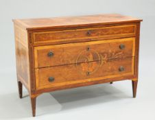 AN 18TH CENTURY CONTINENTAL INLAID WALNUT COMMODE