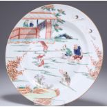 A CHINESE FAMILLE VERTE PORCELAIN PLATE