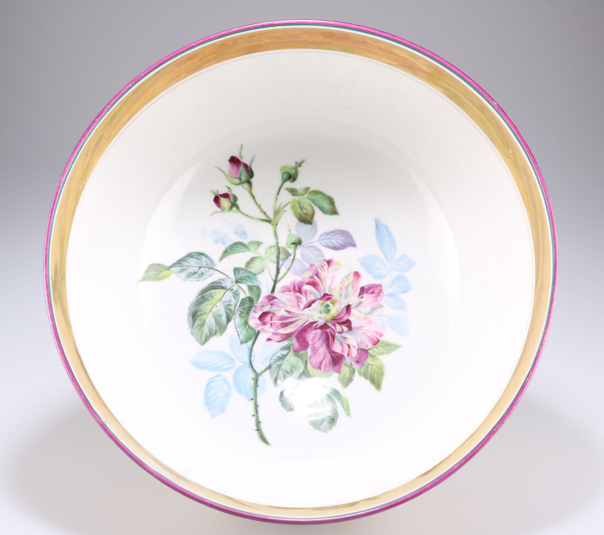A LARGE CONTINENTAL PAINTED AND GILDED PORCELAIN BOWL - Image 2 of 3