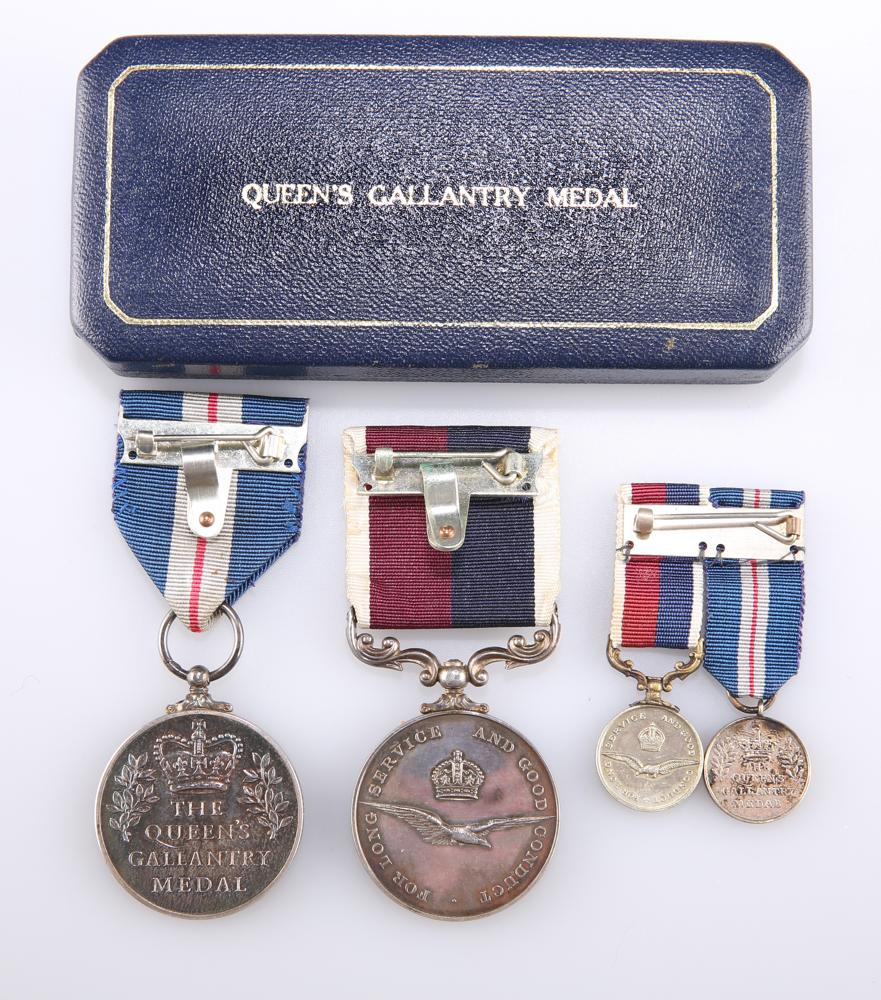 AN IMPORTANT EARLY ISSUE QUEEN'S GALLANTRY MEDAL - Image 4 of 7