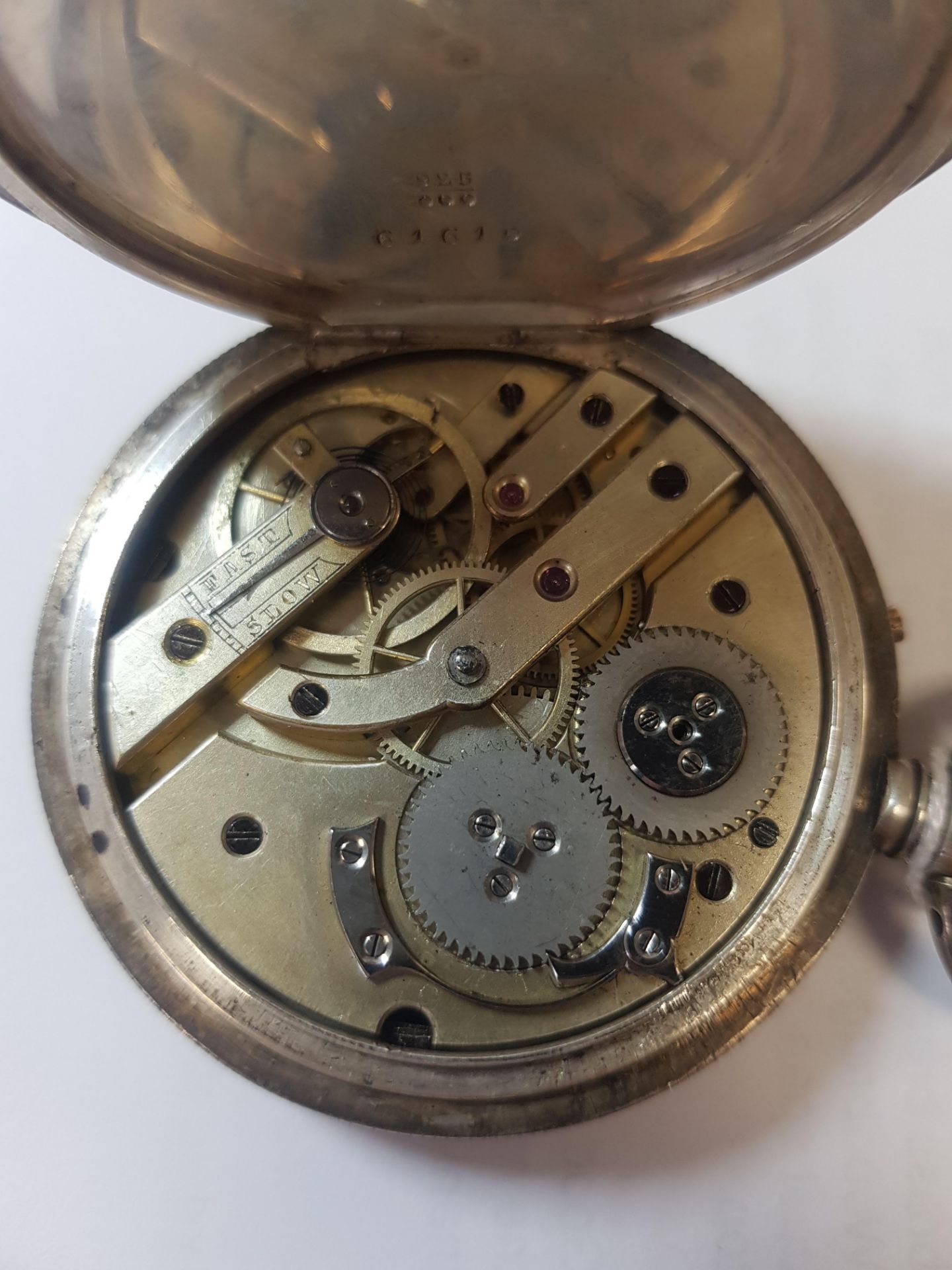 AN UNMARKED SILVER HALF-HUNTER POCKET WATCH - Bild 4 aus 4