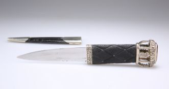 A SILVER-PLATED SGIAN DUBH WITH 'BIRDCAGE' FINIAL