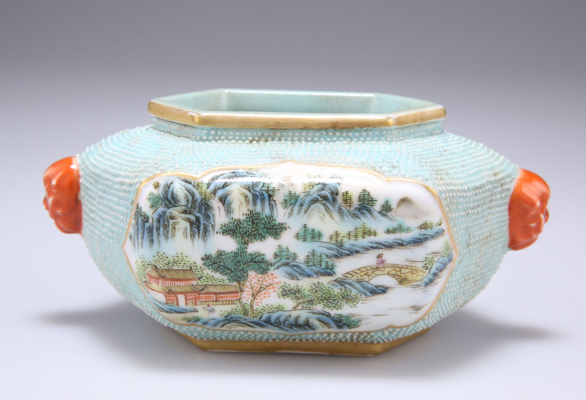 A CHINESE TURQUOISE GROUND PORCELAIN BRUSH WASHER