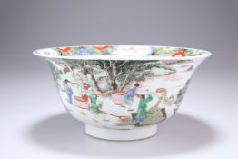 A CHINESE FAMILLE VERTE PORCELAIN BOWL