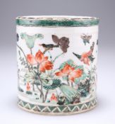 A CHINESE FAMILLE VERTE PORCELAIN BRUSH POT