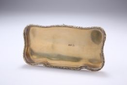 A FINE WILLIAM IV SILVER-GILT AND GLASS SNUFF BOX