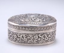 AN INDIAN OVAL BOX, 19TH CENTURY