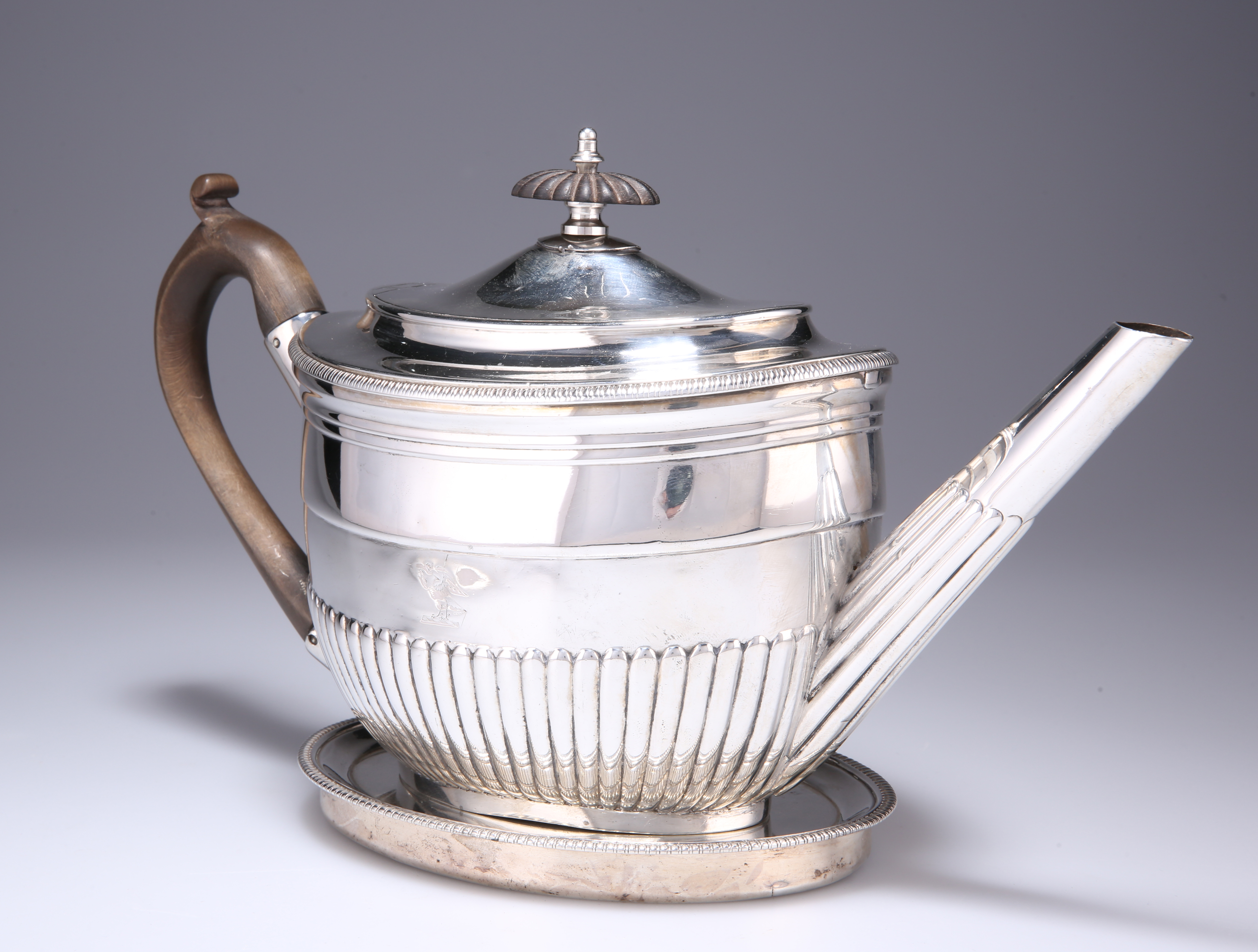 A GEORGE III SILVER TEAPOT - Image 2 of 3