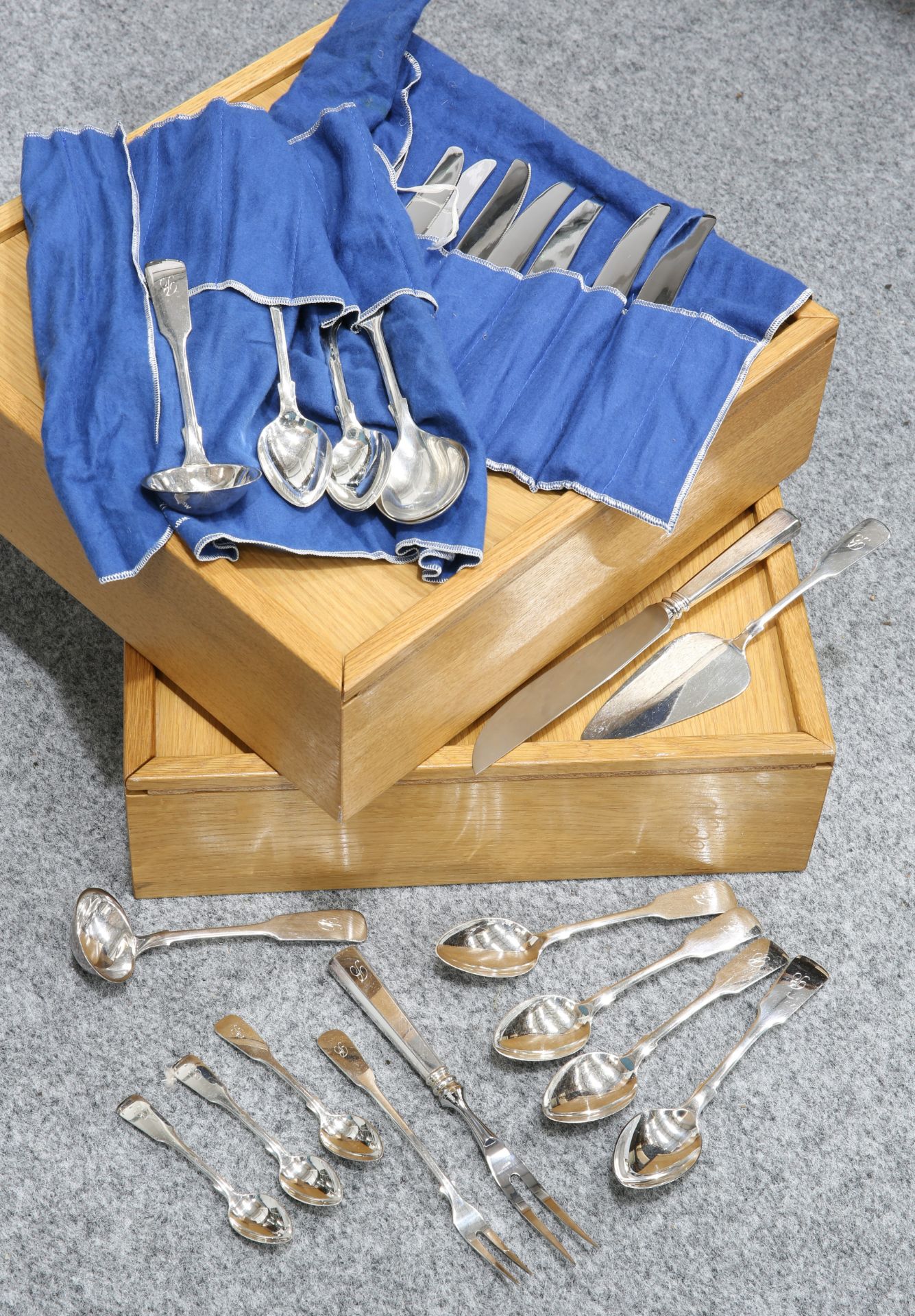 A CANTEEN OF GERMAN EXPORT SILVER FLATWARE