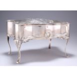 AN EDWARD VII SILVER NOVELTY JEWELLERY BOX