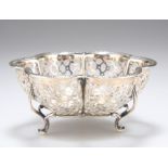 A GEORGE V SILVER BON BON DISH