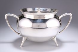 A LATE VICTORIAN SILVER-PLATED SOUP TUREEN