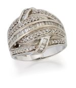 A 14 CARAT WHITE GOLD DIAMOND DRESS RING