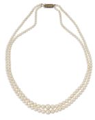 A CULTURED PEARL NECKLACE, WITH A 9 CARAT WHITE GOLD PEARL SET CLASP