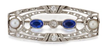 A BELLE EPOQUE SYNTHETIC BLUE SPINEL, SPLIT PEARL AND DIAMOND BROOCH