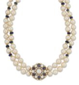 DE VROOMEN: AN 18 CARAT GOLD, CULTURED PEARL AND SAPPHIRE BEAD NECKLACE