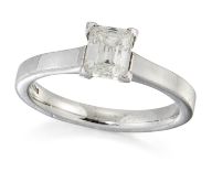 AN 18 CARAT WHITE GOLD DIAMOND SINGLE-STONE RING